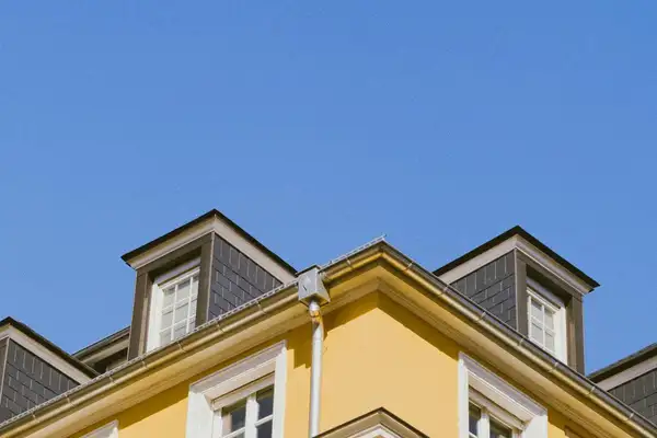 Hillside home construction in Oregon City